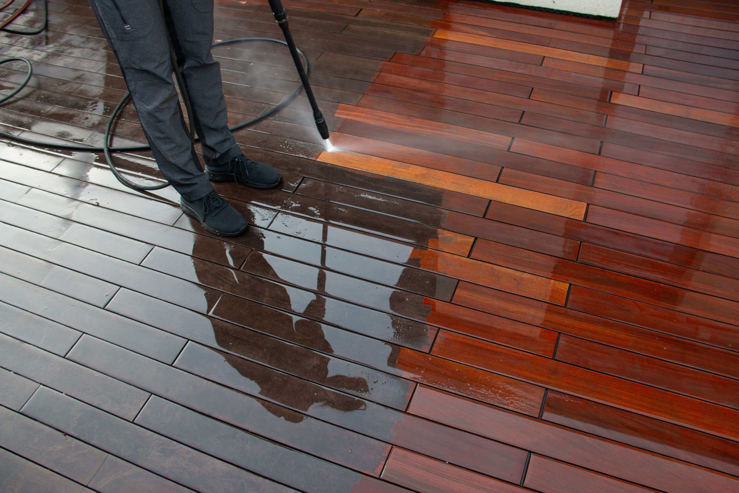 Decking Power Washing Thamesmead SE28